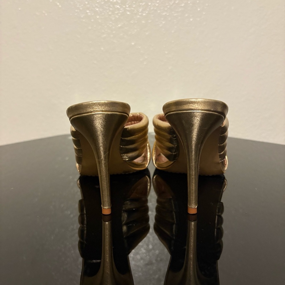 Vince Camuto Sarendie Sandal in - Picture 3 of 5